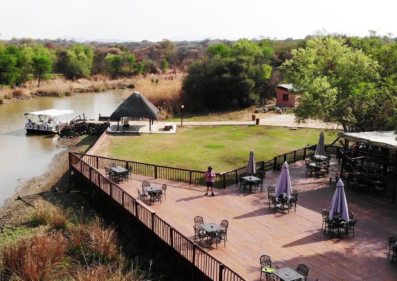 Crocodile Pools Resort Gaborone Exteriör bild