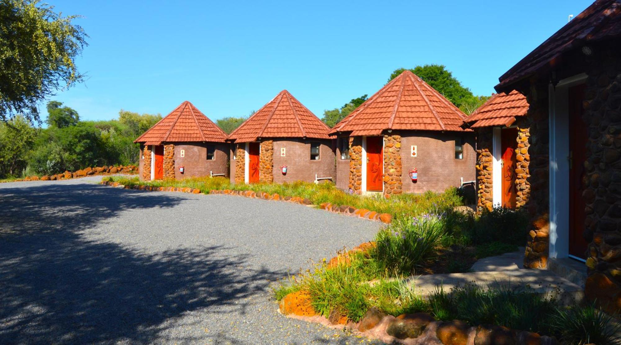 Crocodile Pools Resort Gaborone Exteriör bild