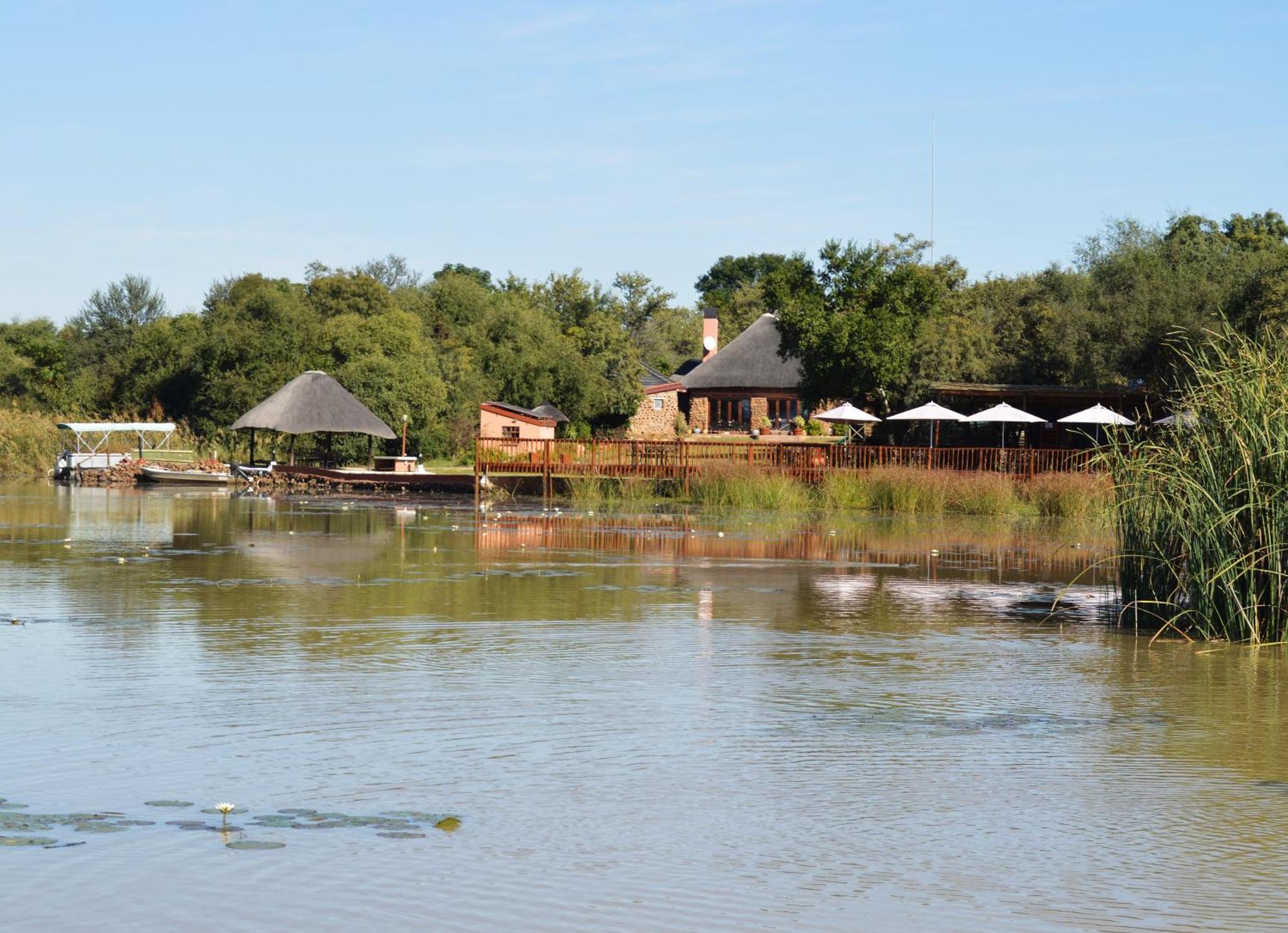 Crocodile Pools Resort Gaborone Exteriör bild